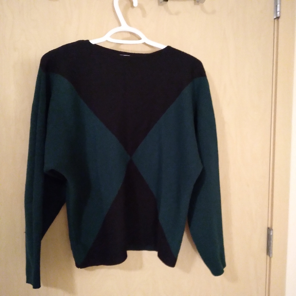 Rafiana Green and Black Geometric Sweater (M)